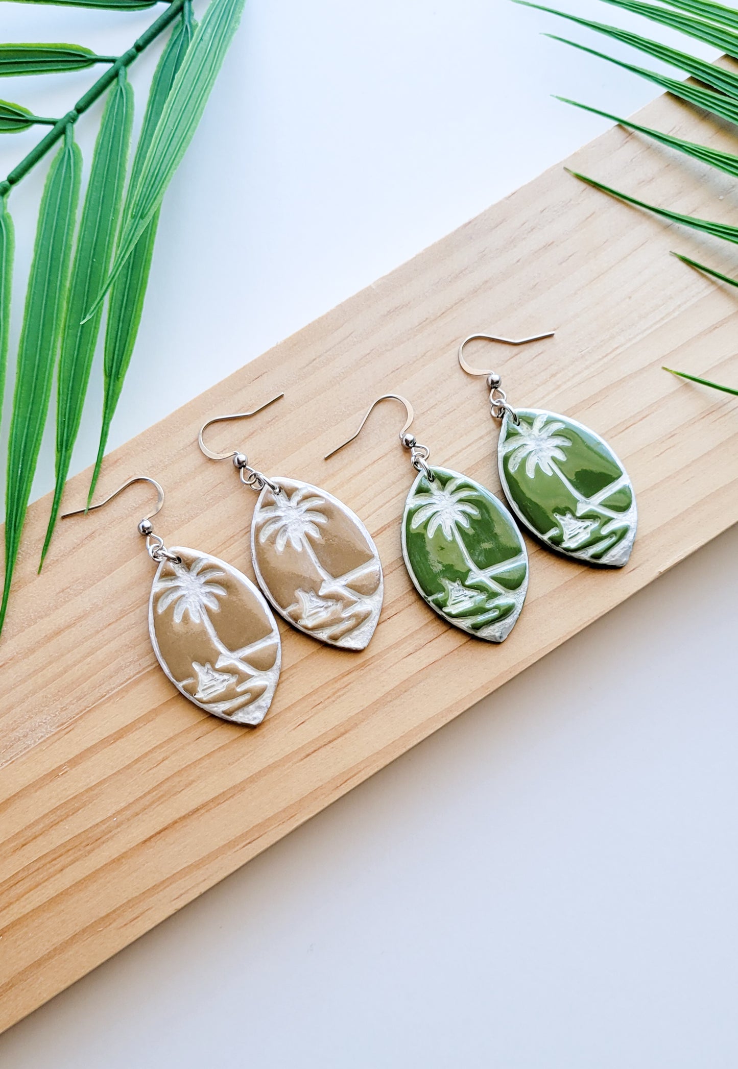 "Natibu" Dangle