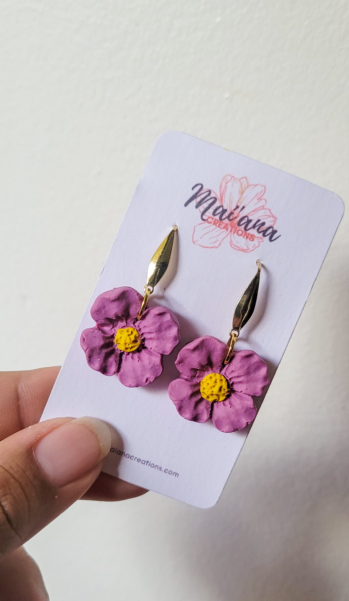 "Flora" Dangle