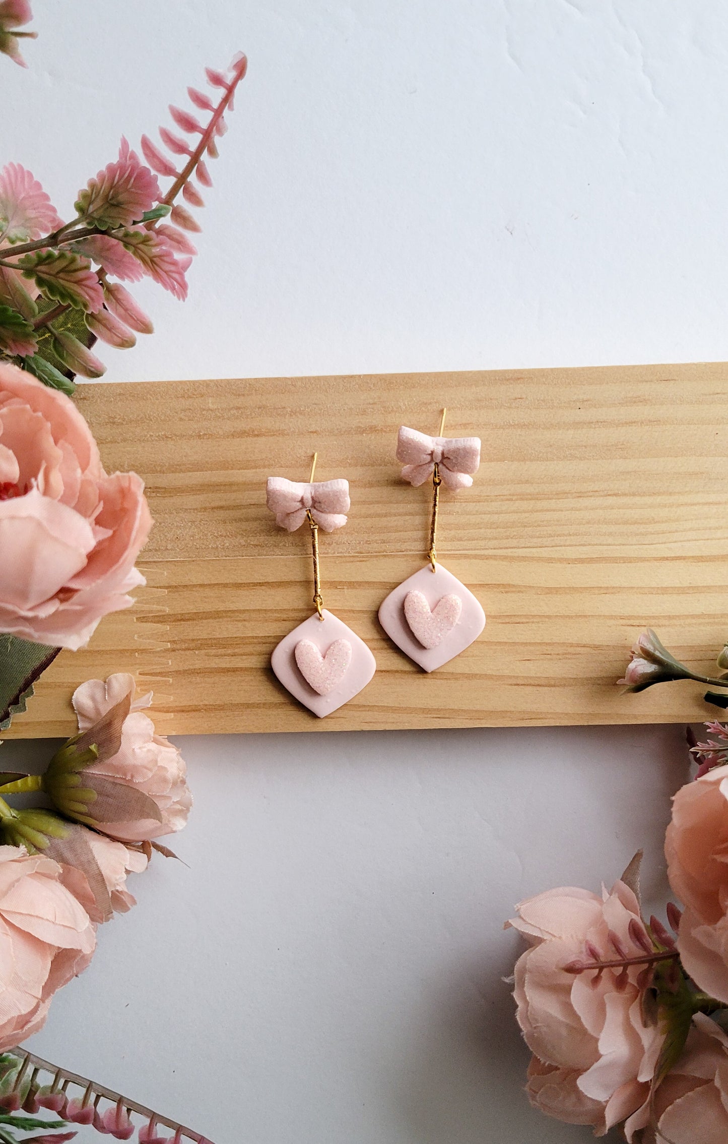 "Heartstrings" Dangle