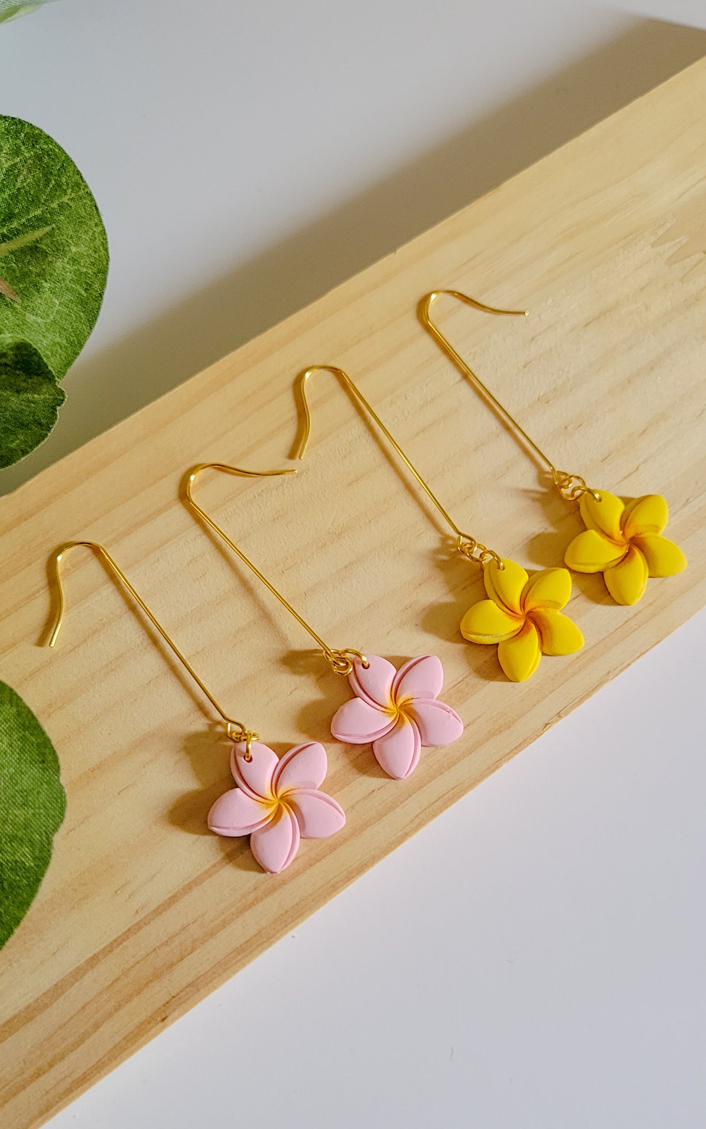"Kirida" Dangle