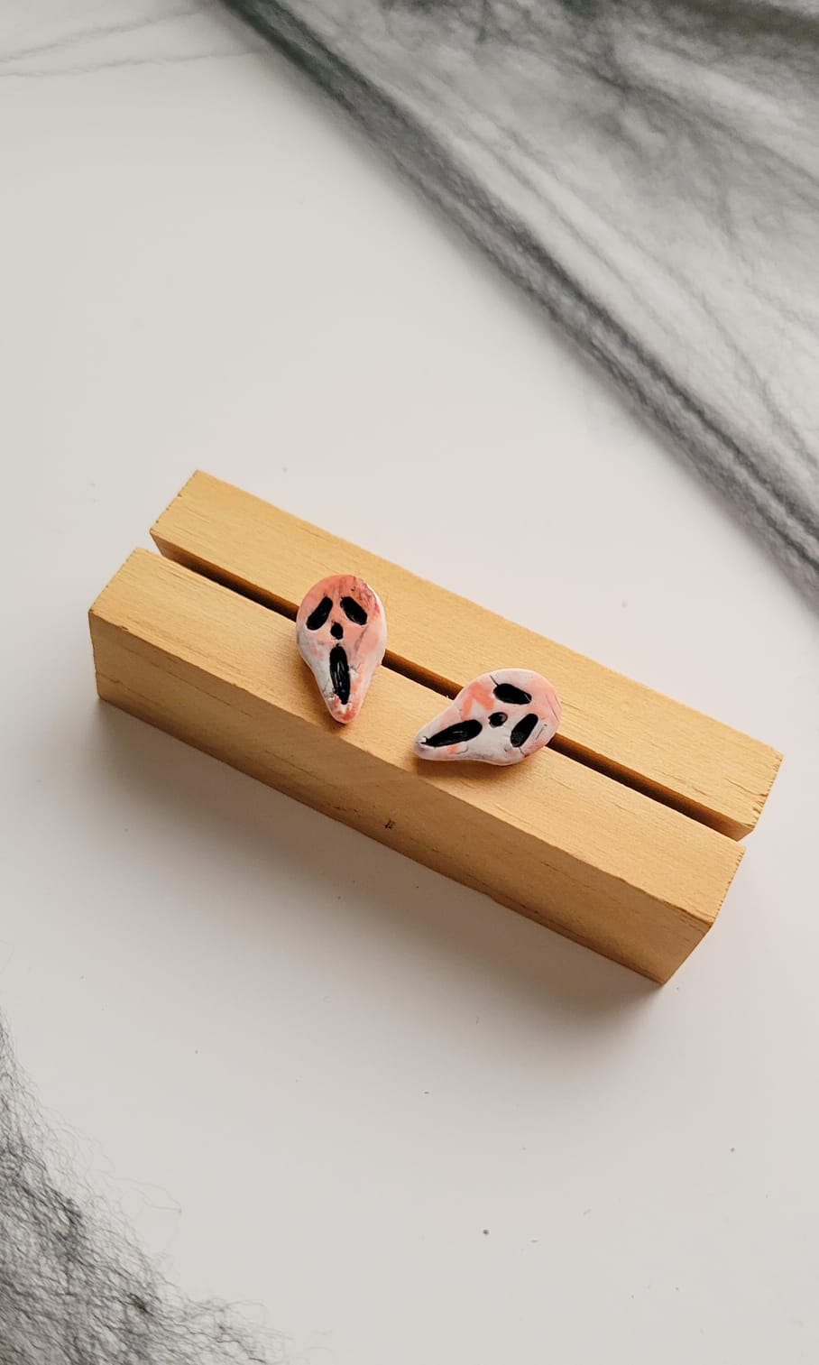 "I scream" Studs