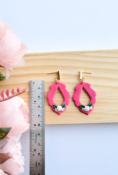 "Kina" Dangle