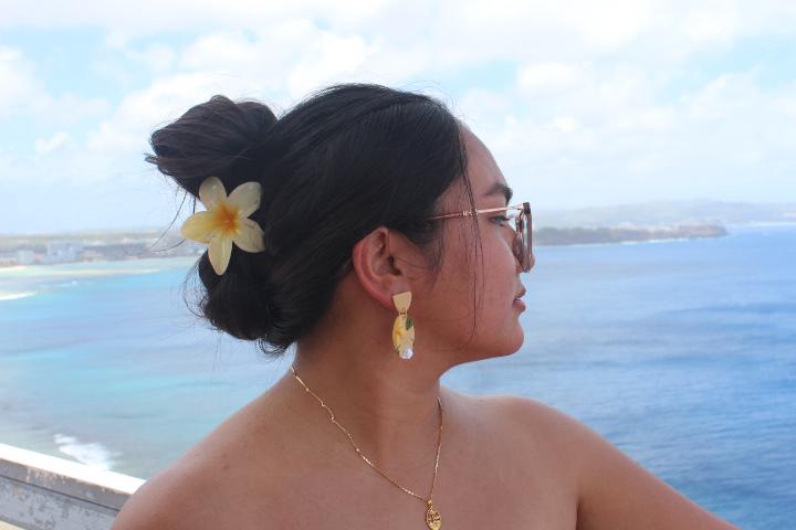 "Bonita" Dangle