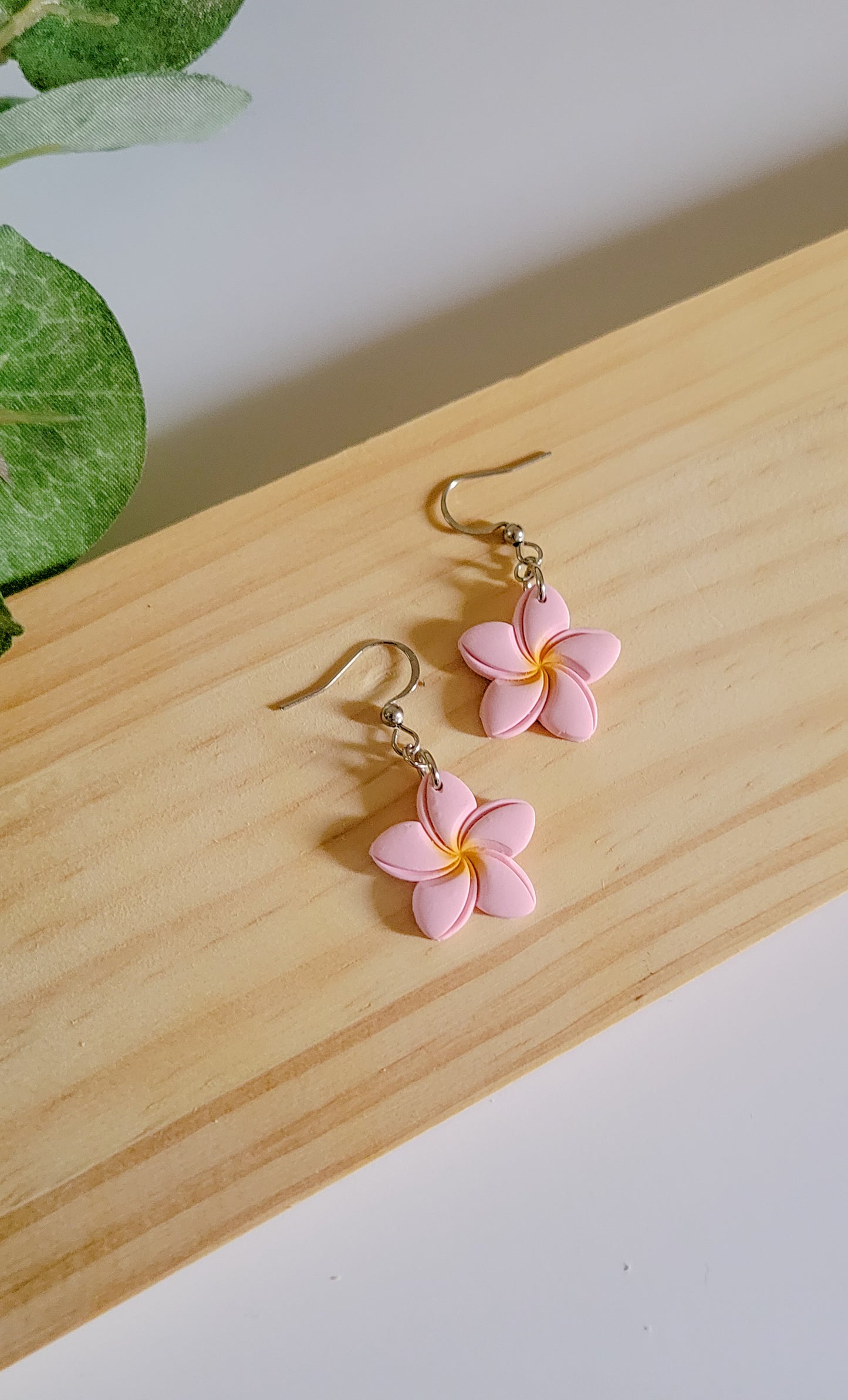 "Kamia" Dangle